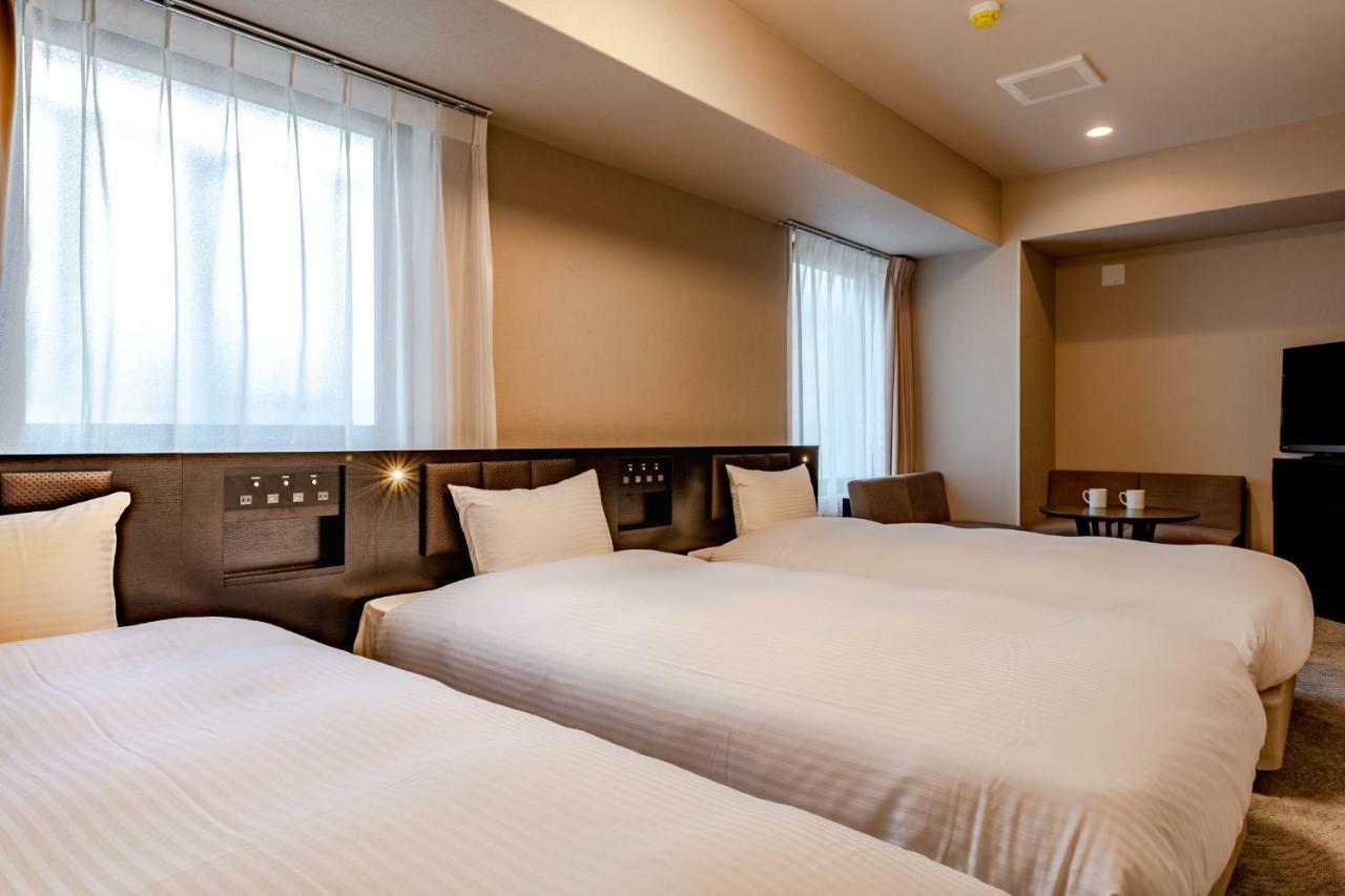 Hotel Wbf Shin-Osaka Skytower Esterno foto